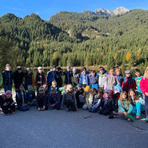 Foto der 3. und 4. Klasse
