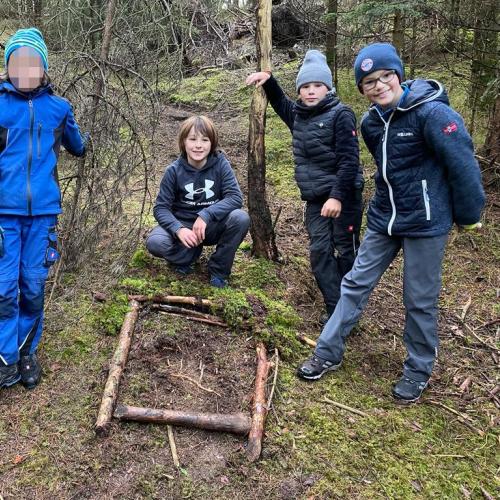 4. Klasse im Wald