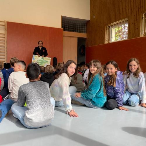 die Kinder sind voller Spaß dabei