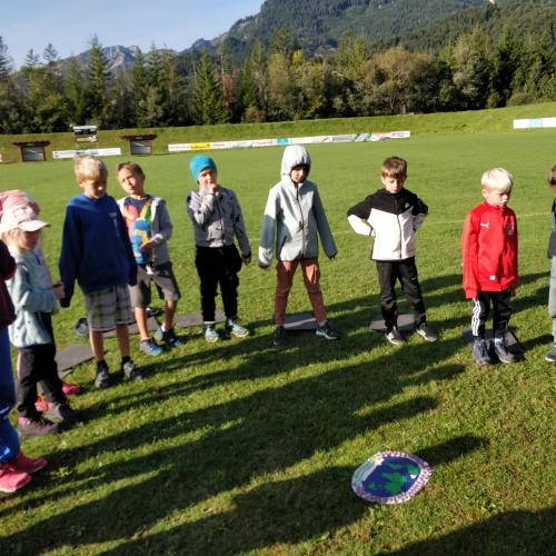 Kinder im Kreis