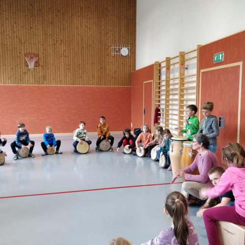 Klasse im Turnsaal