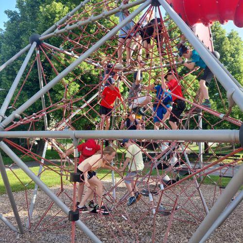 am Spielplatz